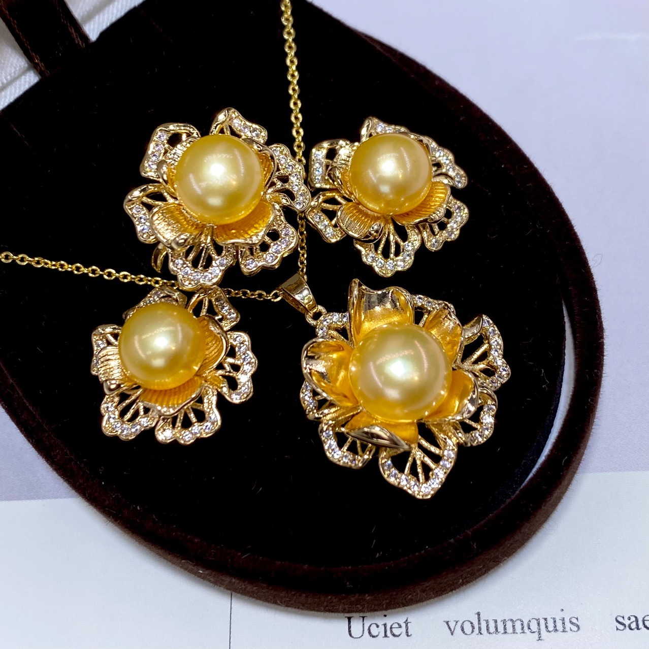 Pearl Necklace Set - 여성 패션을 위한 한 세트 담수